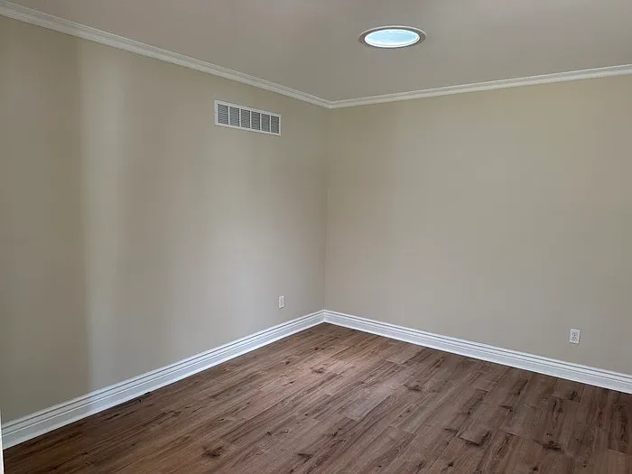 318 Wildforest Dr — Photo 4