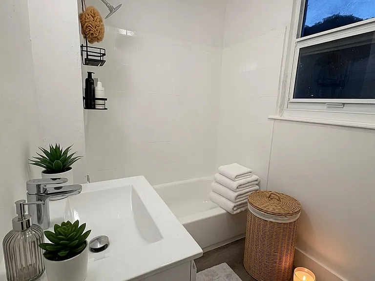 128 NW 9th Ave #2 — Photo 4