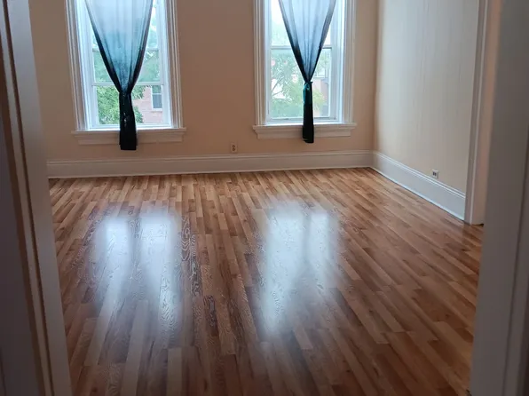951 W 19th St #2, Chicago, IL 60608