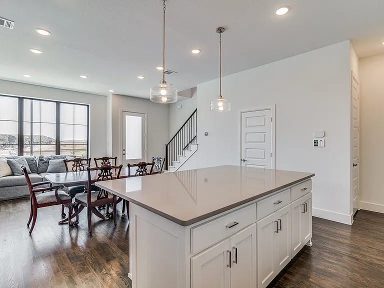 722 Resort Dr — Photo 7