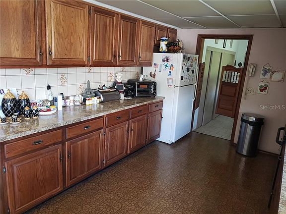 3rd image of 7220 N Harold Ave