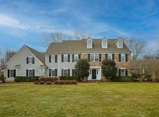 15 Ramsey Rd, Lebanon, NJ 08833