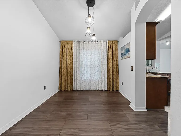 308 Silver Pine Dr — Photo 7