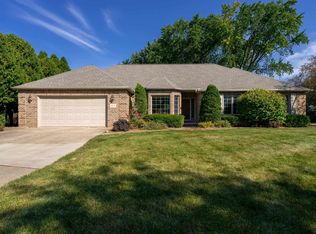 1502 Fox Ridge Ct, De Pere, WI 54115