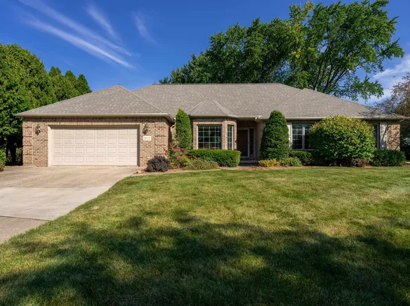 1502 Fox Ridge Ct, De Pere, WI 54115
