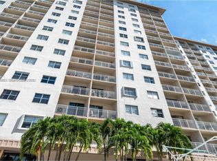 400 Kings Point Dr APT 104, Sunny Isles Beach, FL 33160