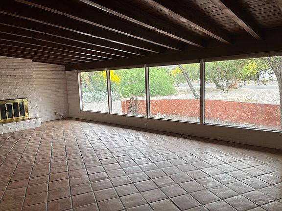 4th image of 150 W Greenock Dr