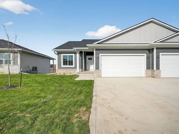 2930 Lake Hill Dr, Des Moines, IA 50320