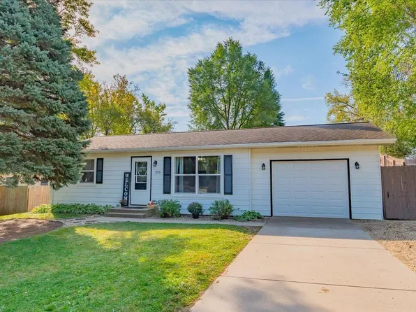 203 Dorow Avenue, Edgerton, WI 53534