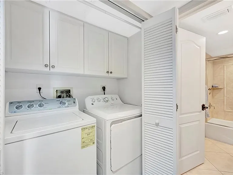 6131 Pelican Bay Blvd #7 — Photo 21