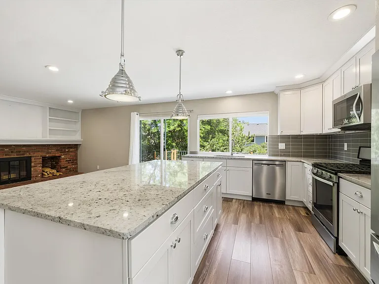 7639 E Mineral Pl — Photo 6