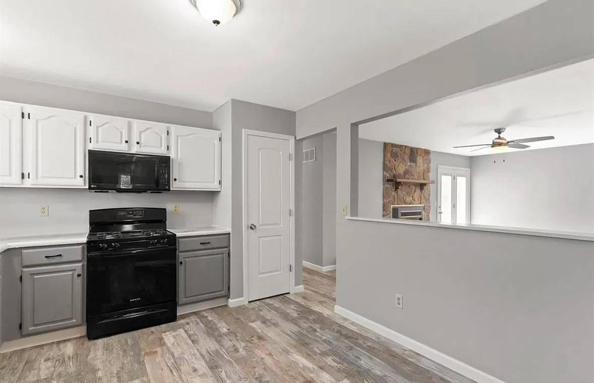 3 bed, 1416 sqft, $2,450 — Photo 4