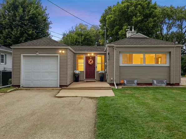 1828 W 6th St, Waterloo, IA 50702
