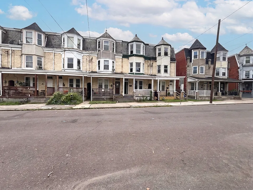 334 Oak St