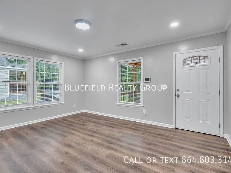 47 Spartanburg St — Photo 4