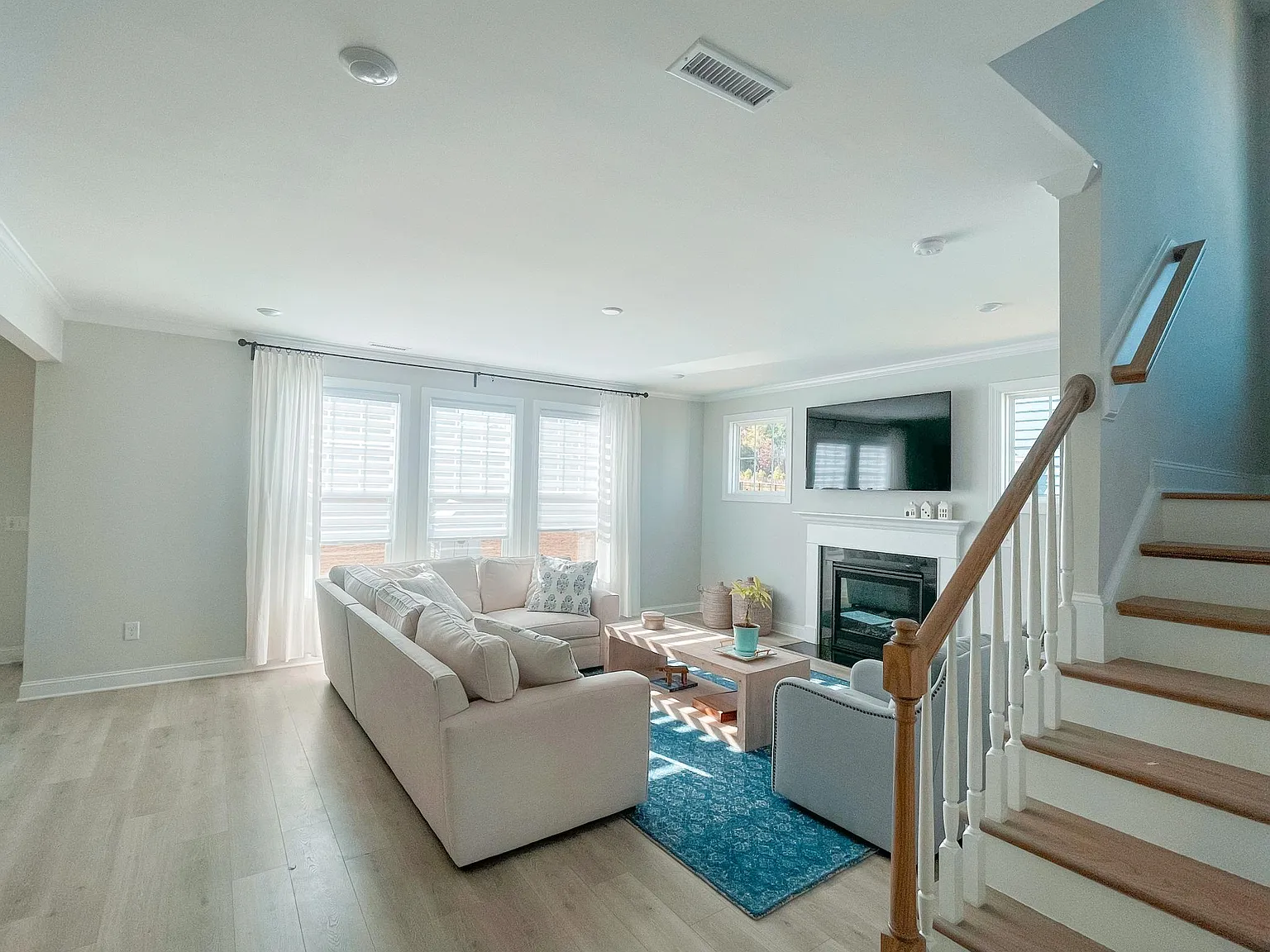 4 bed, 2980 sqft, $3,100 — Photo 4