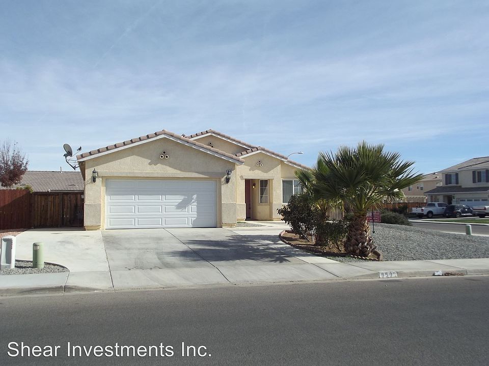 1st image of 8593 Stone Creek Dr