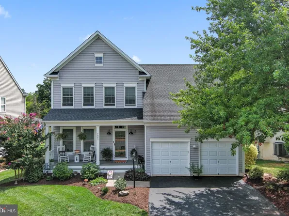 9887 Solitary Pl, Bristow, VA 20136