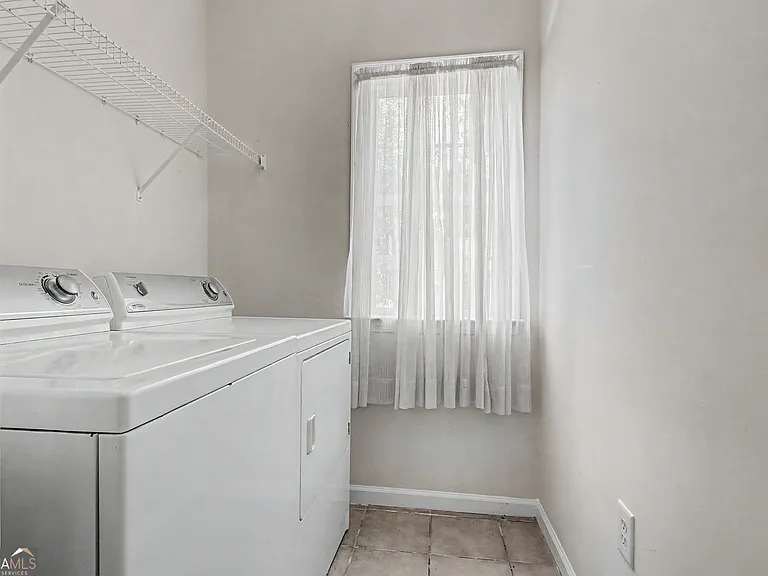 255 Squire Ln — Photo 28