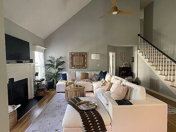3rd image of 4107 Benfield Ct
