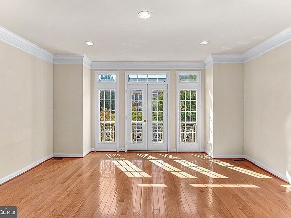 5th image of 43756 Lees Mill Sq