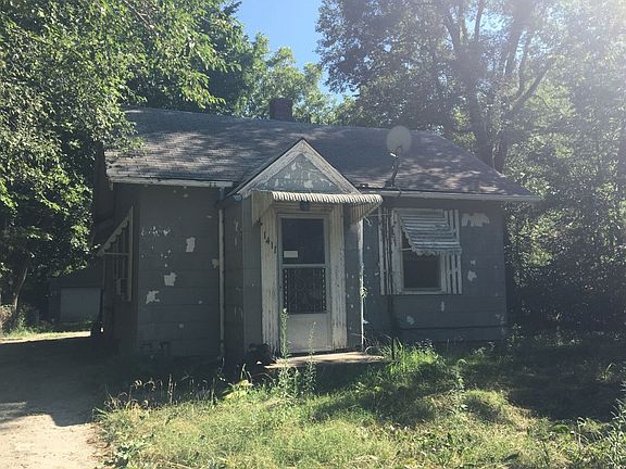 2nd image of 1411 Parker St