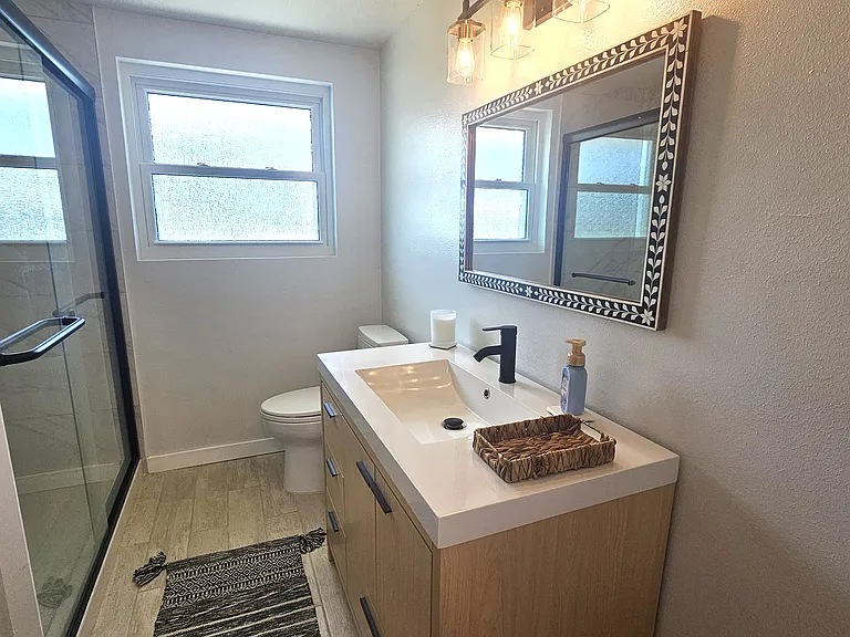 Main bath-walk in shower