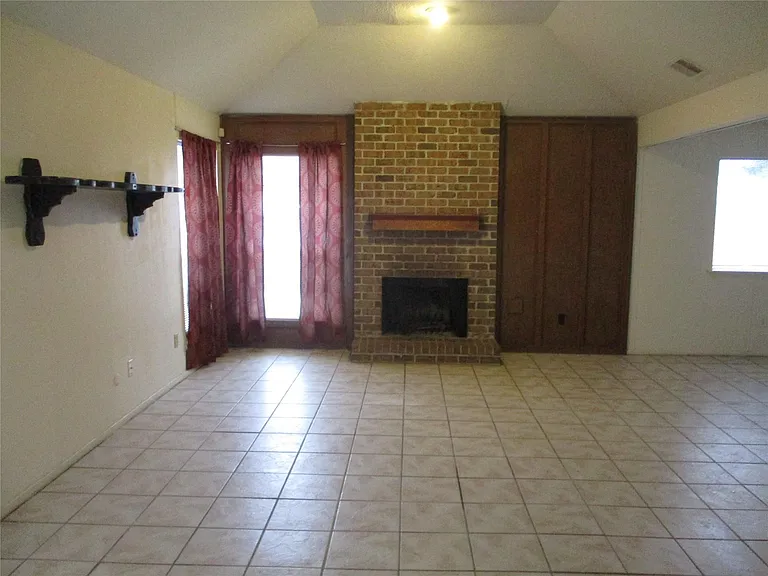 10806 Lynbrook Dr #B — Photo 41