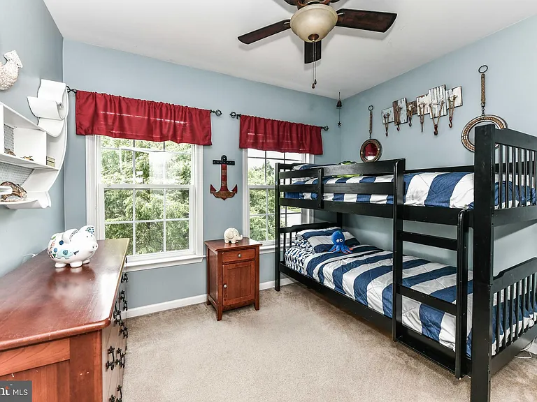 14104 Flicker Ct — Photo 30