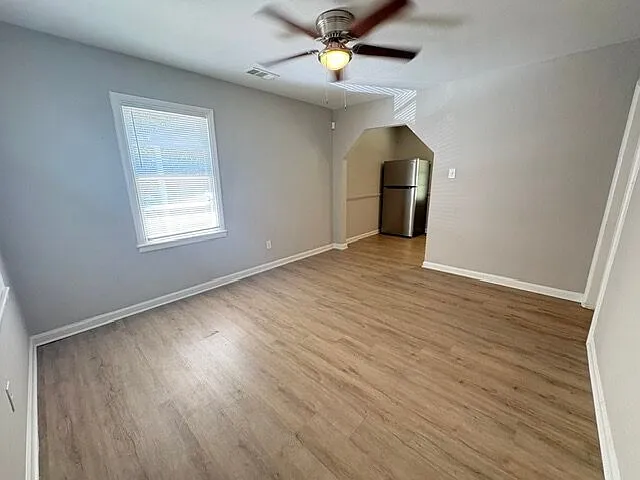 1435 John Smith — Photo 3