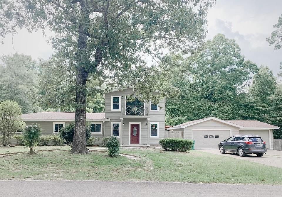 1st image of 107 Tamarisk St