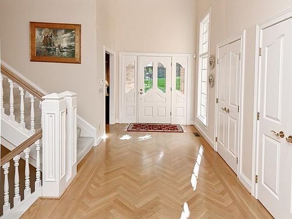 3rd image of 5681 Brookstone Dr