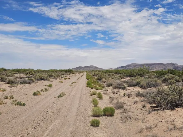 Rosa Rd SE, Deming, NM 88030