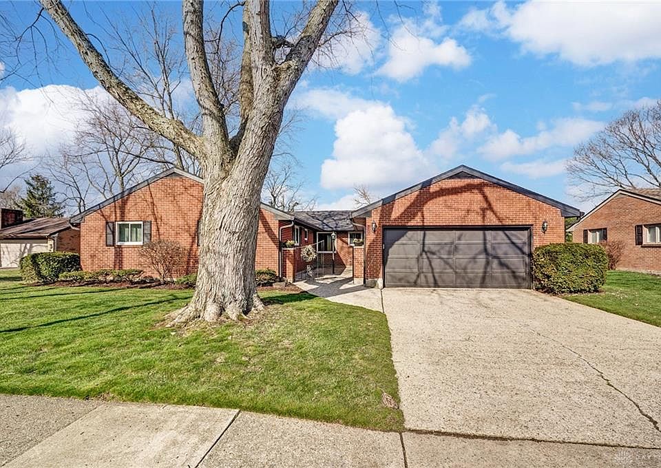 1st image of 3319 Waltham Ave