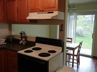 248 Quarry Hill Rd APT 70, South Burlington, VT 05403