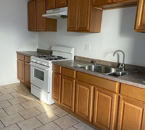 2nd image of 50 Payne St #1