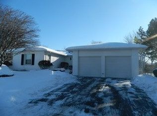 941 Richmond Ct, Elk Grove Village, IL 60007