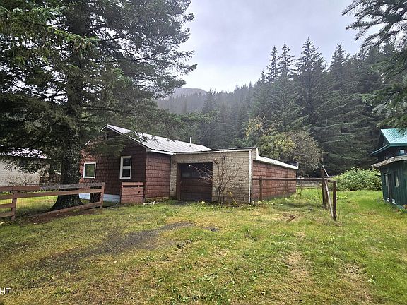 4th image of 1705 Phoenix Rd
