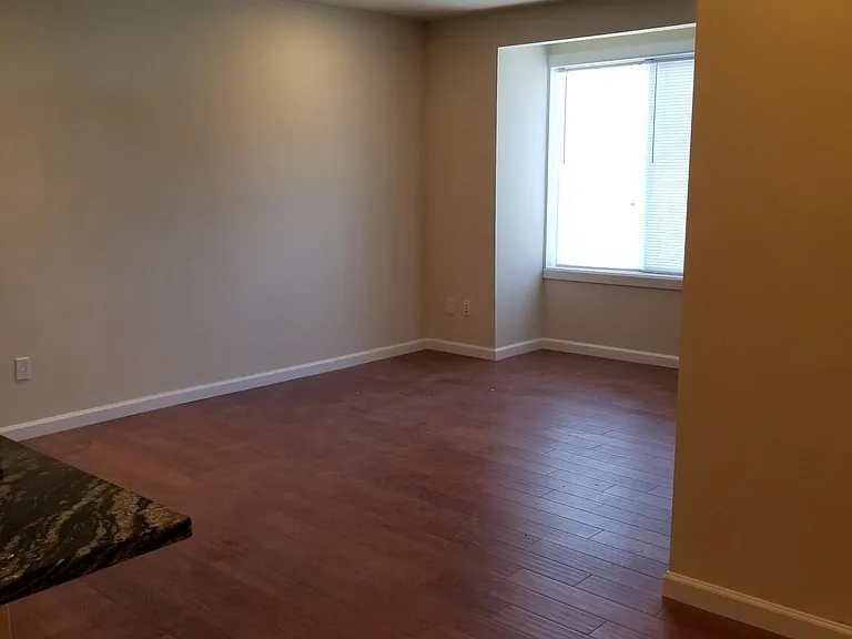 5802 Roosevelt Way NE — Photo 10