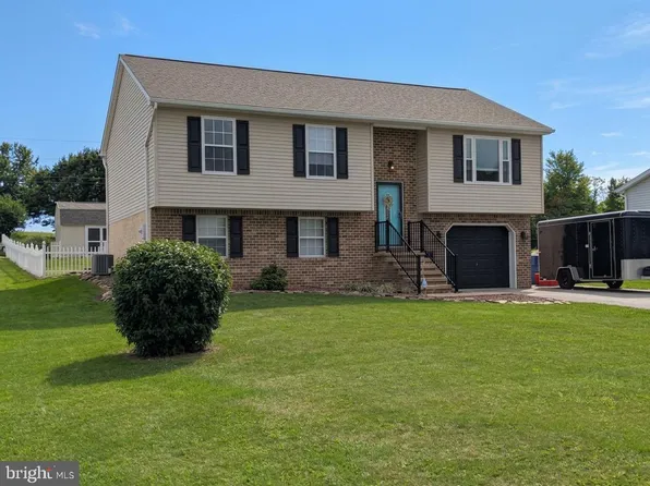 82 Schofield Dr, East Berlin, PA 17316