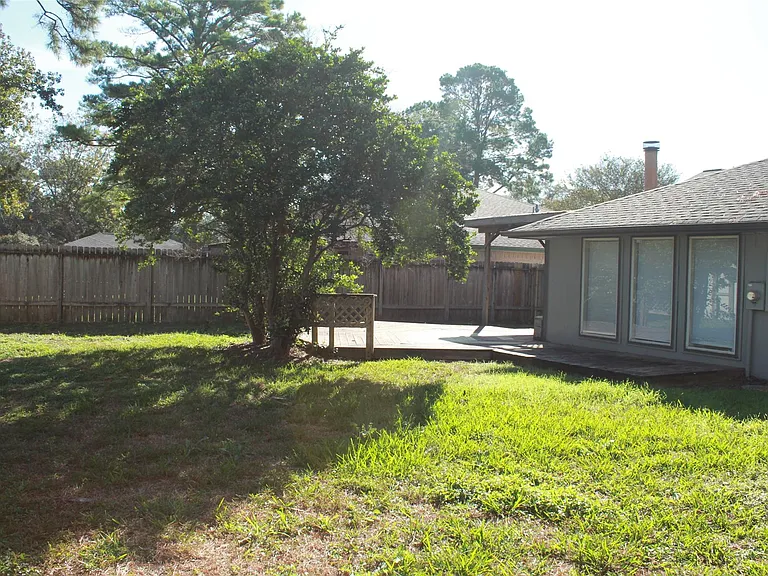 4406 Lost Lake Ln — Photo 33