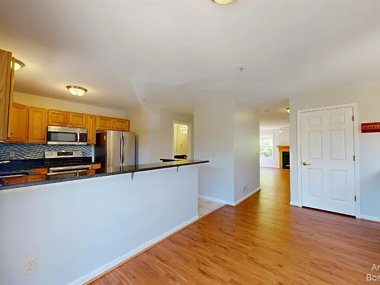 2813 Barclay Way — Photo 5