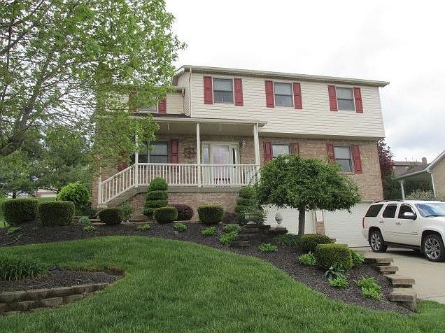 1st image of 26 Oakridge Dr