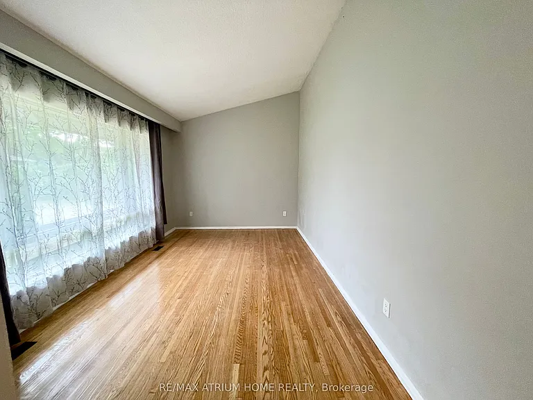 9740 Keele St — Photo 11