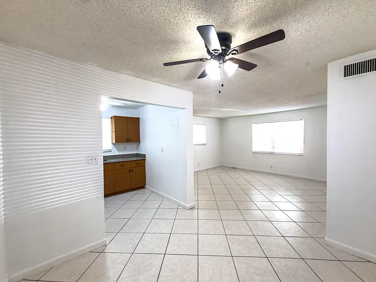 4109 Riverside Dr — Photo 11