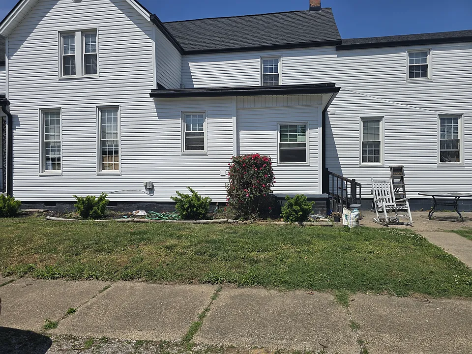 703 N Bell Ave #1