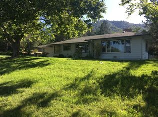 185 NE Scenic Dr, Grants Pass, OR 97526
