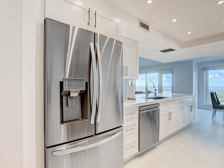 4301 N Ocean Blvd #507 — Photo 13