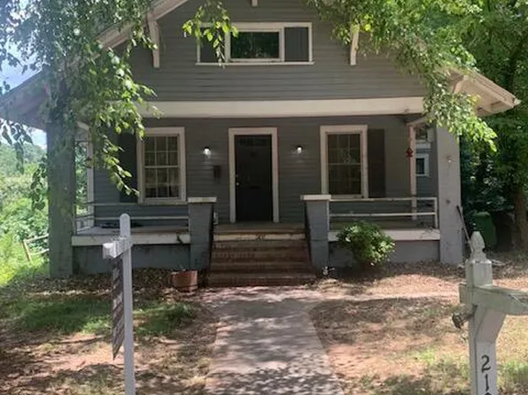 2108 Cowper Dr, Raleigh, NC 27608