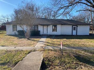 123 S Warren St, Nevada, TX 75173
